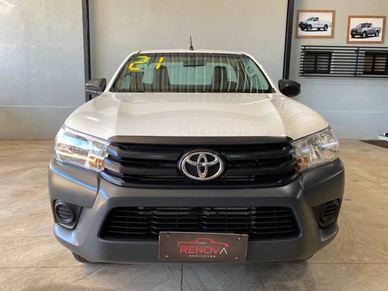 TOYOTA HILUX 2.8 D-4D TURBO DIESEL CS 4X4 MANUAL TOYOTA HILUX 2.8 D-4D TURBO DIESEL CS 4X4 MANUAL